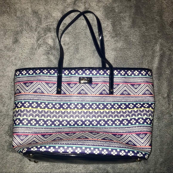 Vineyard Vines Handbags - NWT Vineyard Vines Large Tote Printed